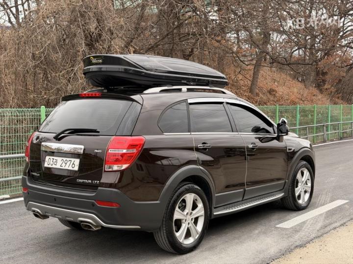 Chevrolet Captiva 4WD LTZ 7