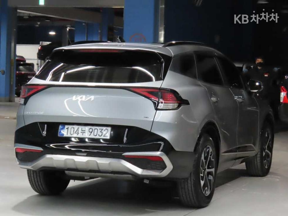 2023 - kia sportage