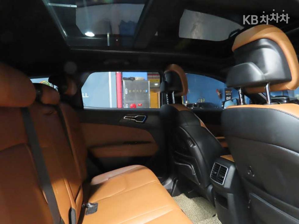 2023 - kia sportage