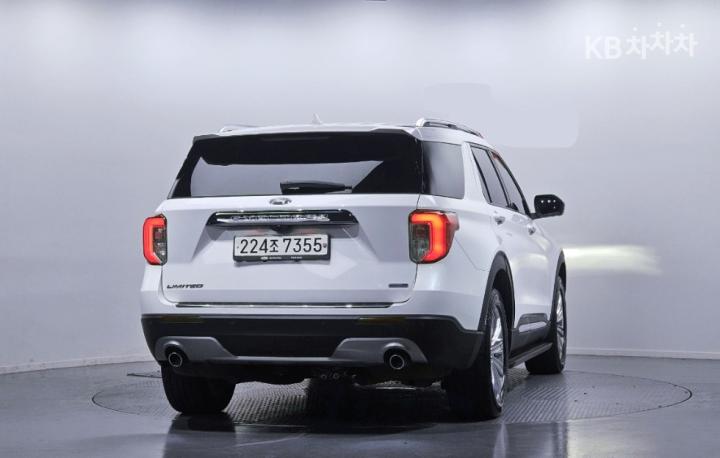 Ford Explorer Gasoline Turbo 2.3 AWD Limited 5