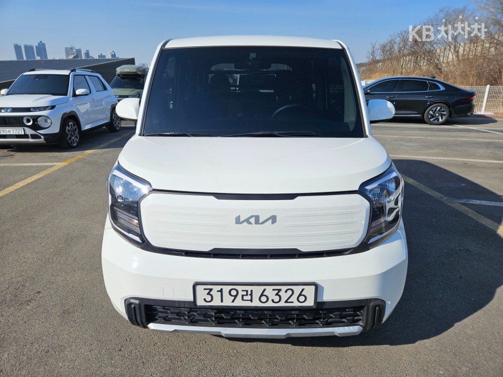 2023 - kia kia
