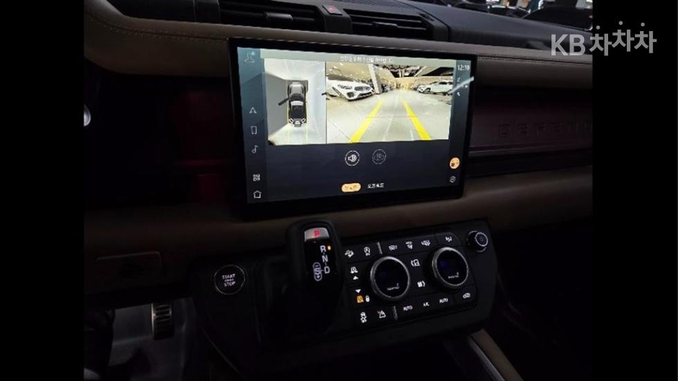Land Rover Defender — miniaturë 12