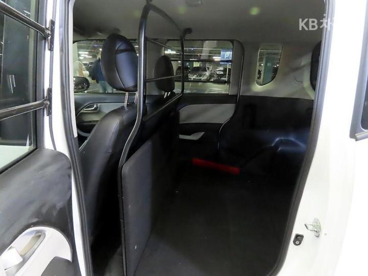 Kia Ray Van 1.0 Gasoline Van Prestige 7