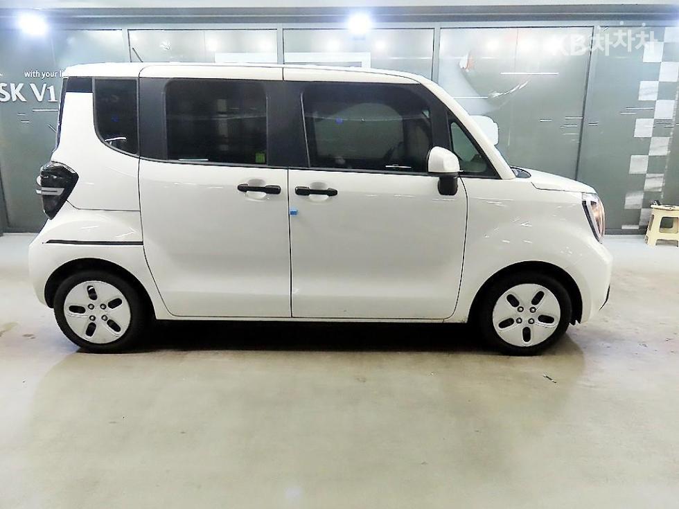 2023 - kia kia