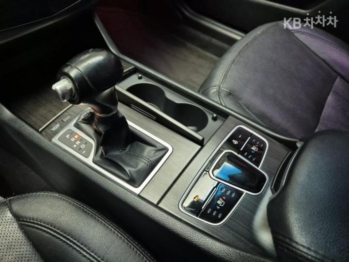 Kia K7 The Prestige 2.4 GDI 9