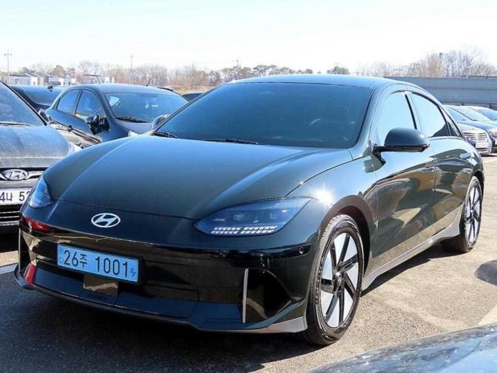 Hyundai IONIQ 6 CE Long Range AWD Prestige 3