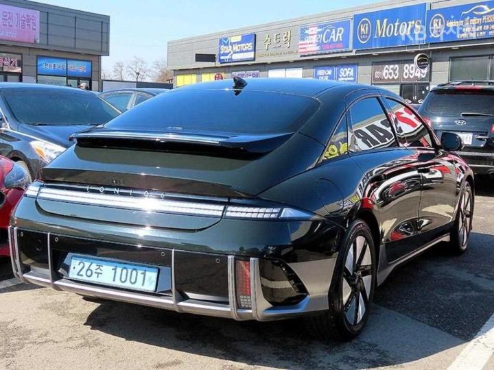 Hyundai IONIQ 6 CE Long Range AWD Prestige 4