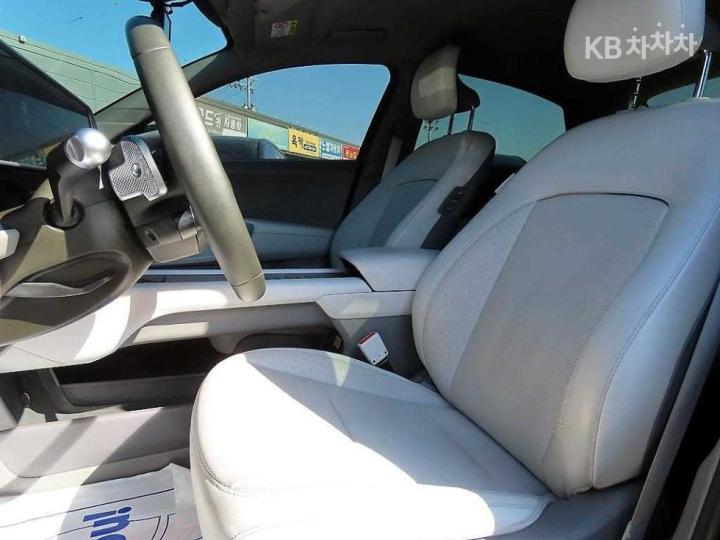 Hyundai IONIQ 6 CE Long Range AWD Prestige 6