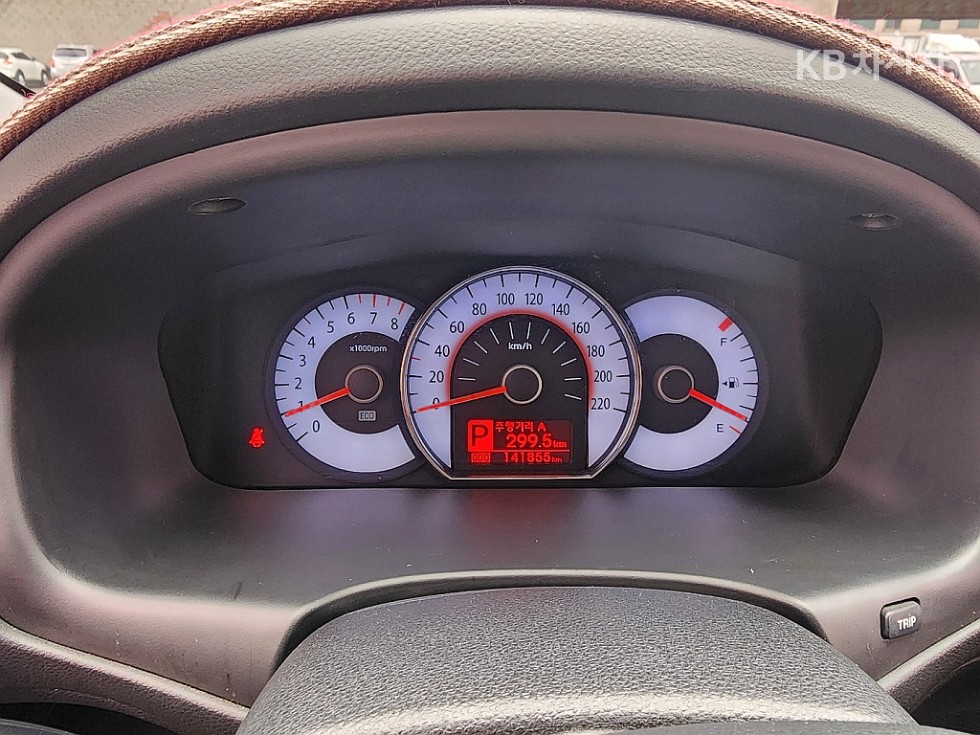 Kia Carens — miniaturë 6