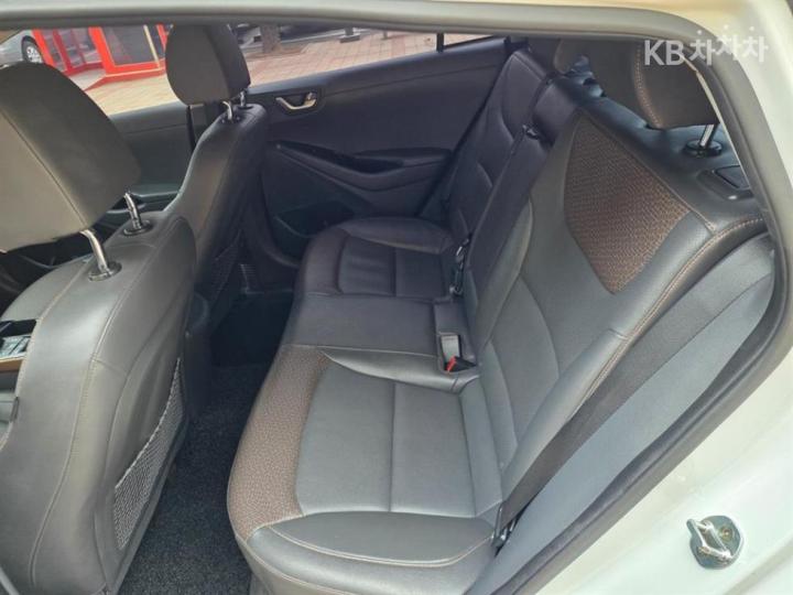 Hyundai IONIQ Electric Q 10