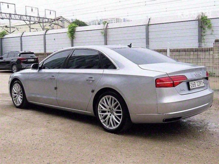 Audi A8 NEW 60 TFSI Quattro LWB 3