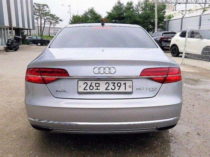 Audi A8 NEW 60 TFSI Quattro LWB 4
