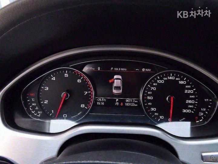 Audi A8 NEW 60 TFSI Quattro LWB 9