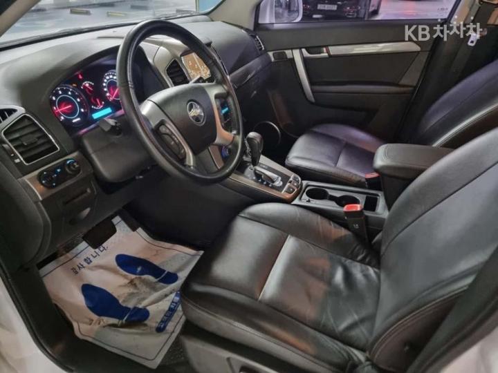 Chevrolet Captiva 2WD LT 7