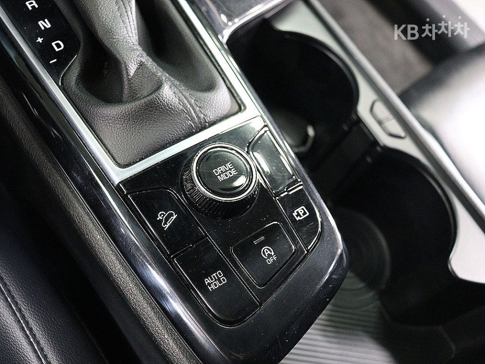 2022 - kia sportage