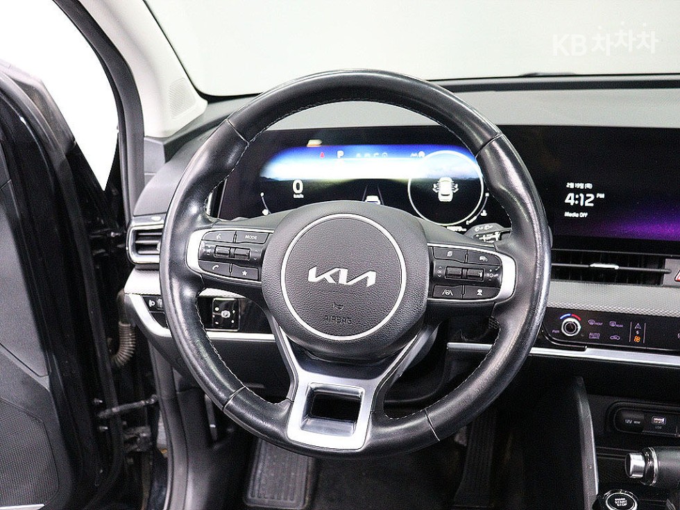 2022 - kia sportage