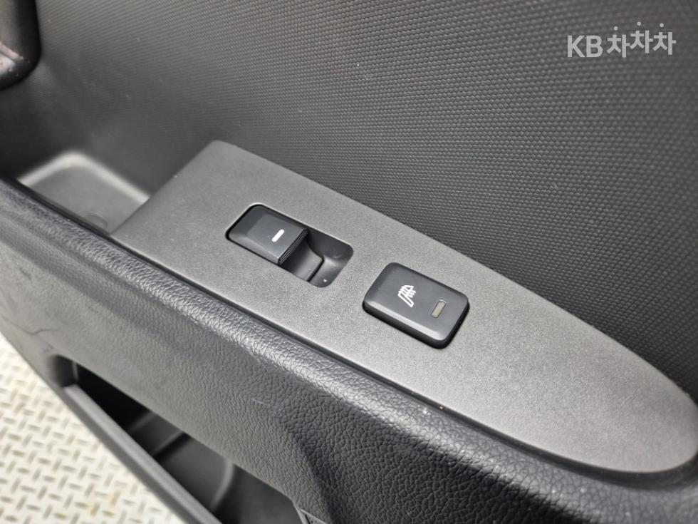 2012 - kia sportage