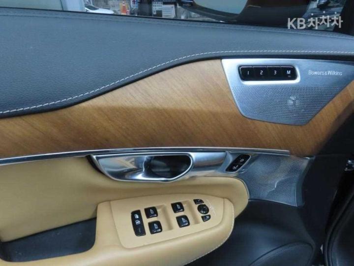 Volvo XC90 D5 Inscription 10