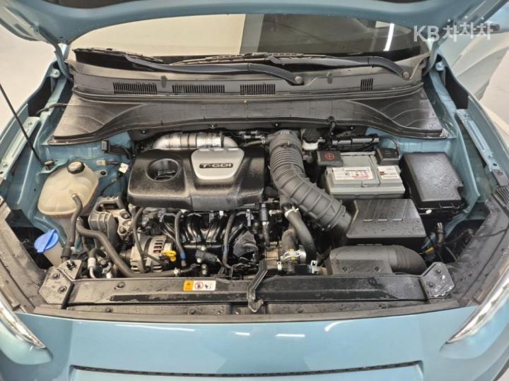 Hyundai Kona 1.6 Turbo Modern Choice 6