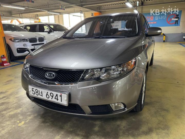 Kia Forte 1.6 CVVT Si 2