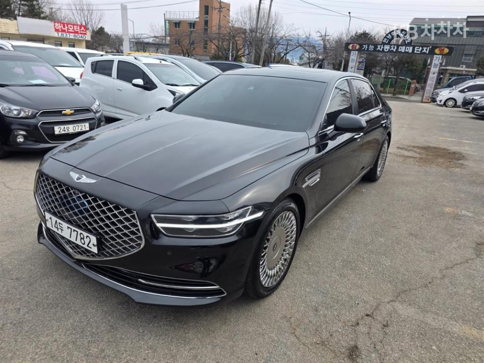 جينيسيس G90