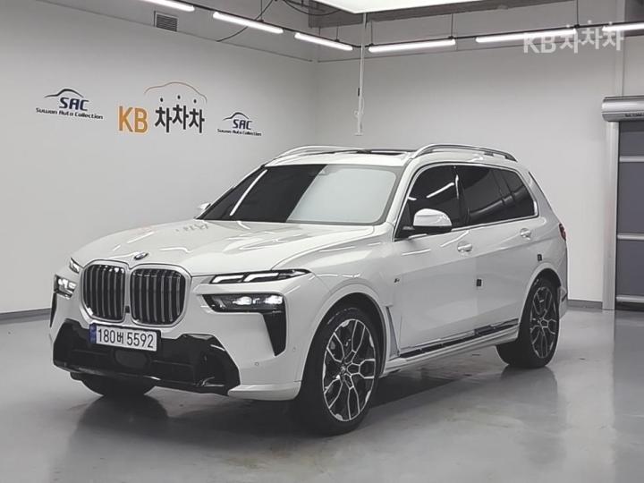 BMW X7 xDrive 40i — foto 1
