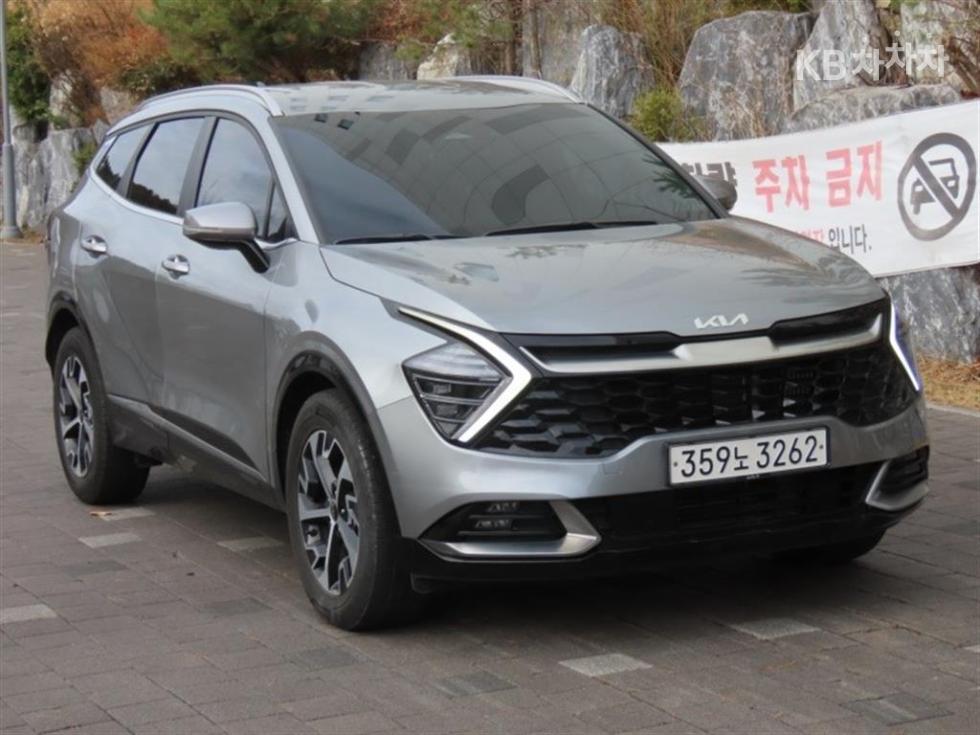 2023 - kia sportage