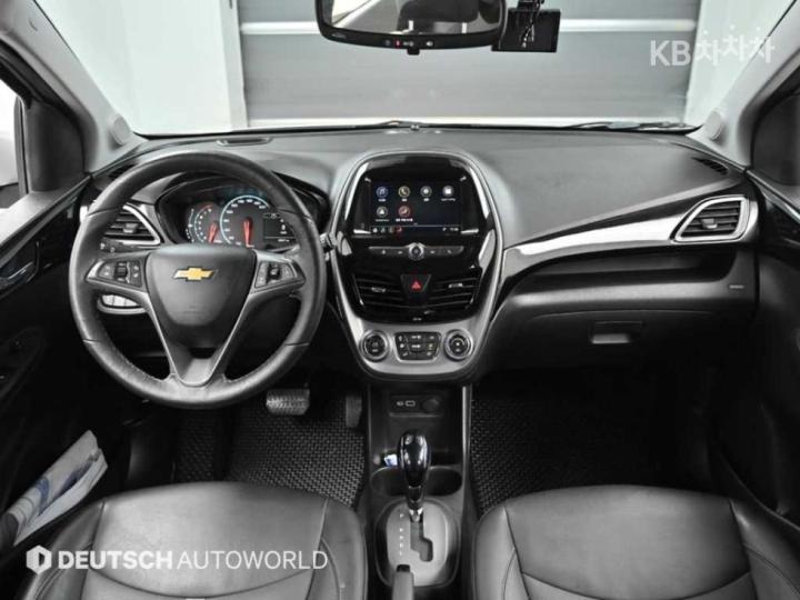 Chevrolet Spark Premier Base Type 8