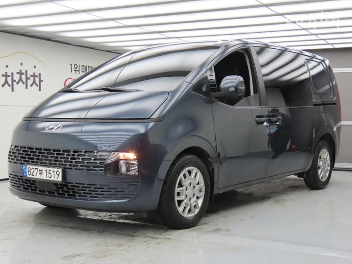 Hyundai Staria Cargo 5-Seater Modern — foto 1