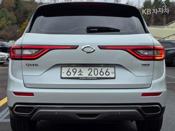 Renault QM6 2.0 LPe 2WD RE Signature 3