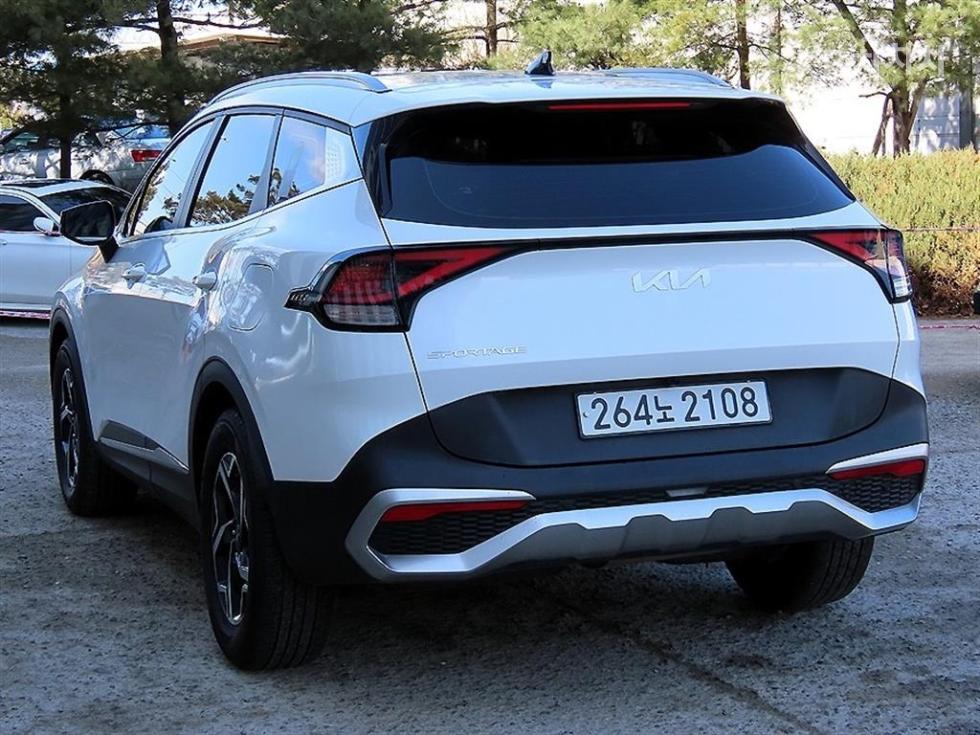 2023 - kia sportage
