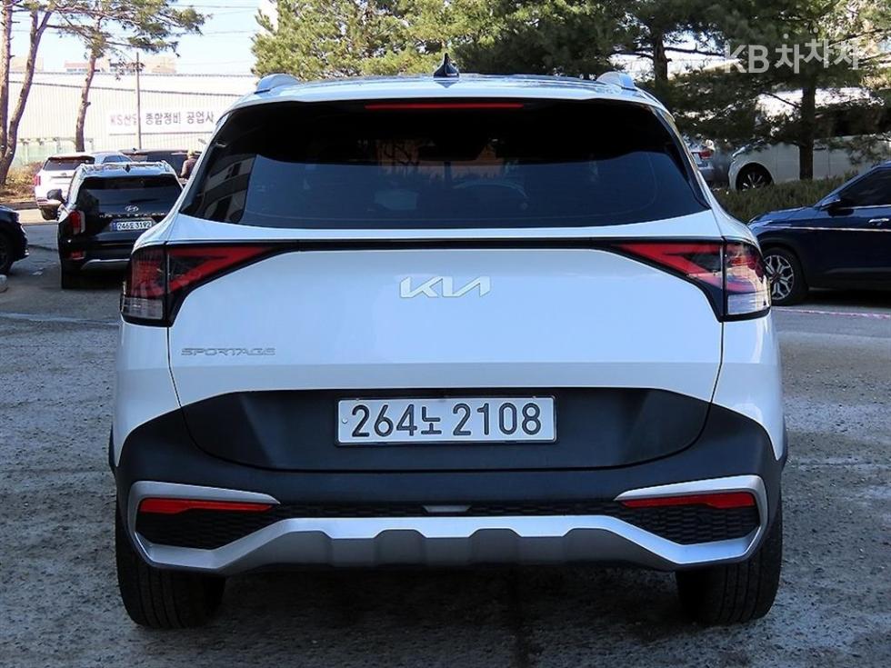 2023 - kia sportage