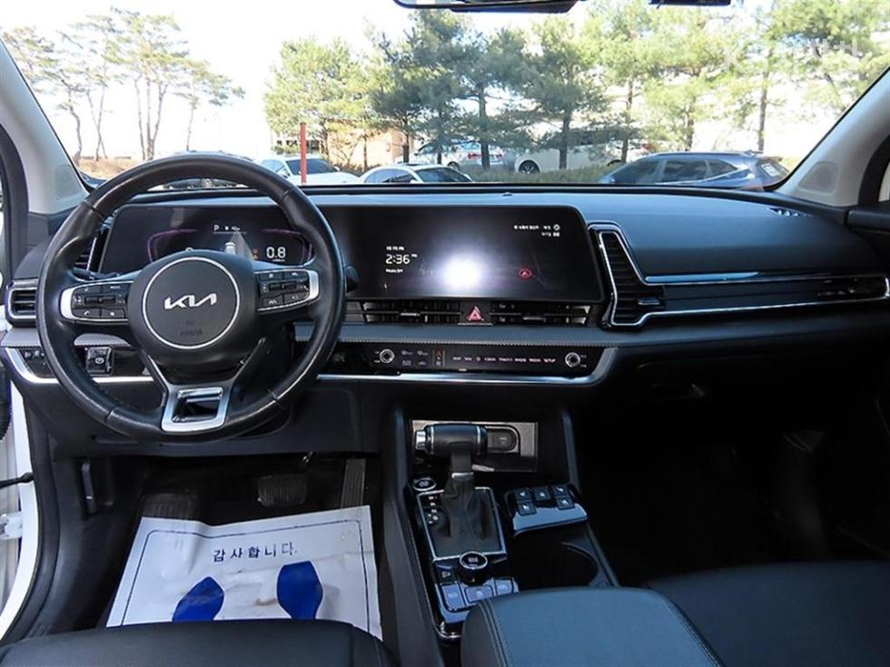 2023 - kia sportage