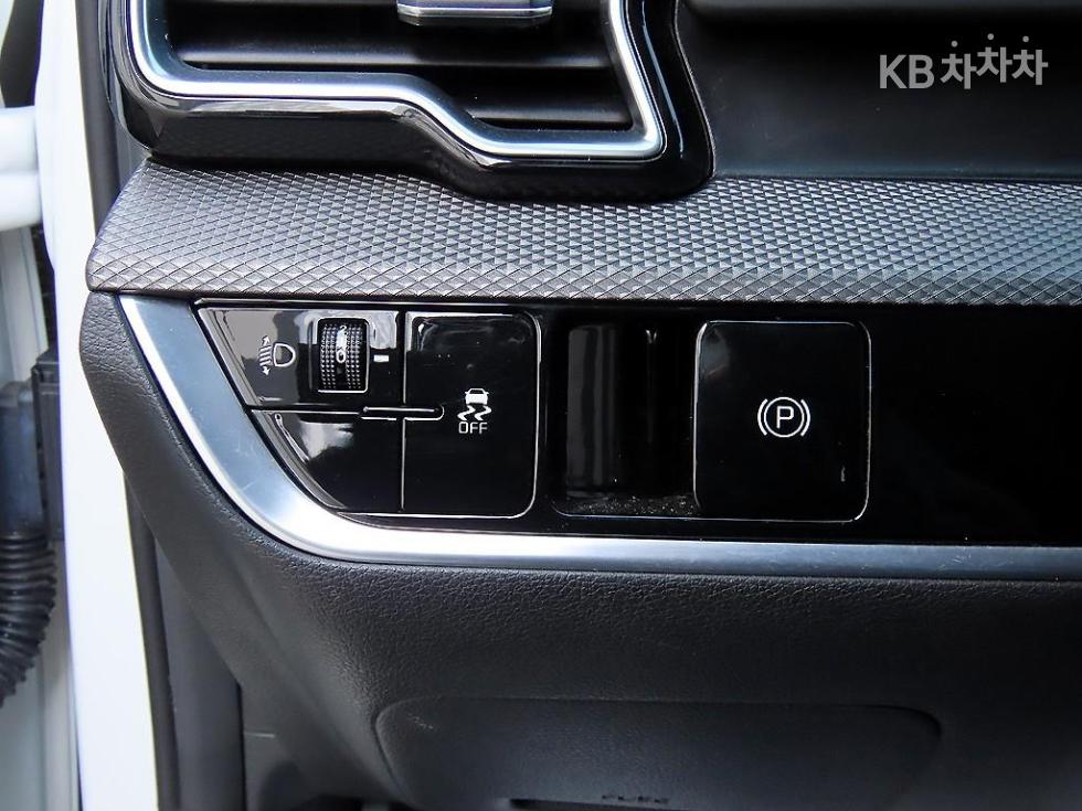2023 - kia sportage