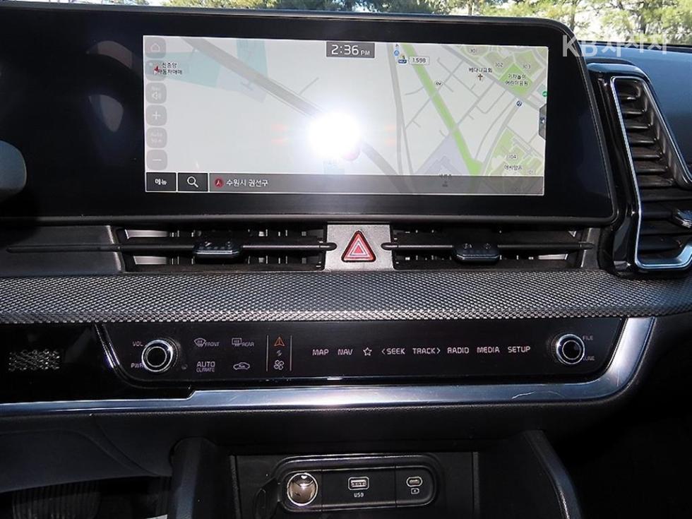 2023 - kia sportage