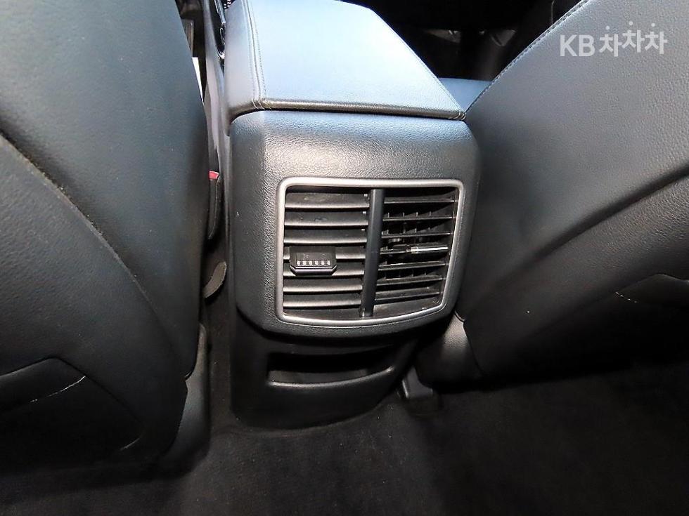 2023 - kia sportage