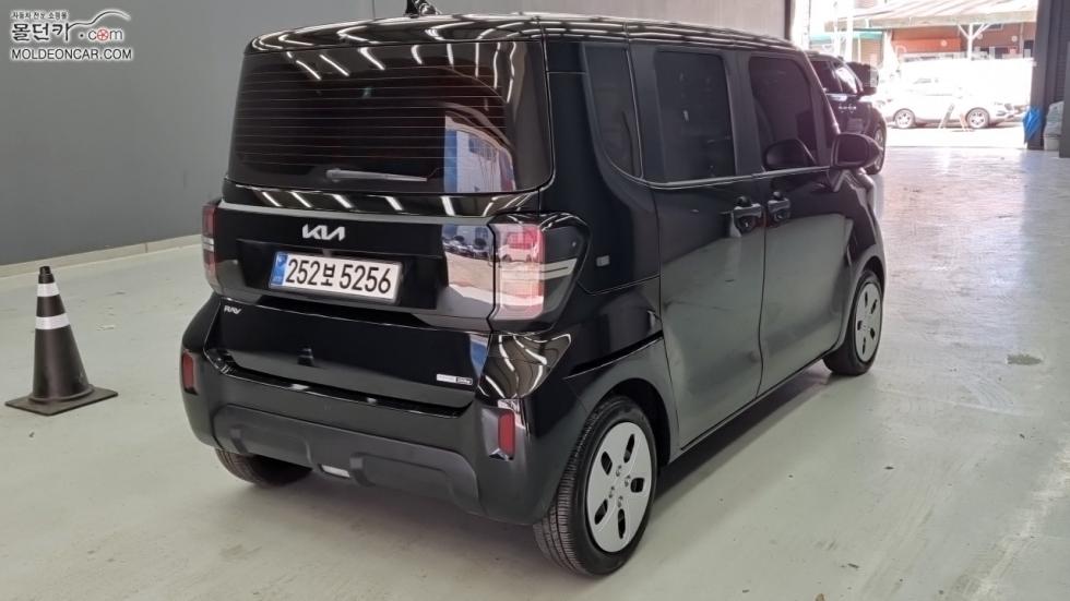 2025 - kia kia