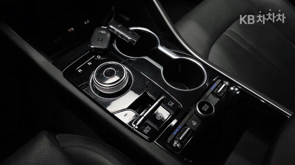 2020 - kia k5