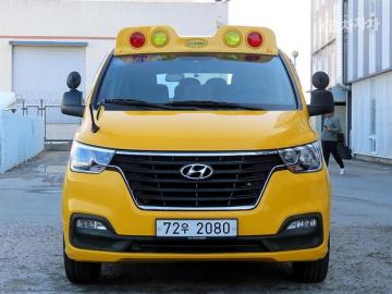 Hyundai Starex LPi 어린이버스 15인승 — foto 1