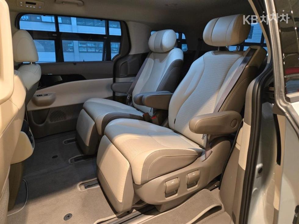 2024 - kia carnival
