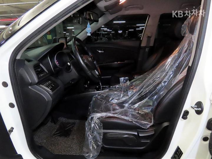 KG Mobility (Ssangyong) Tivoli Air 4WD RX 7