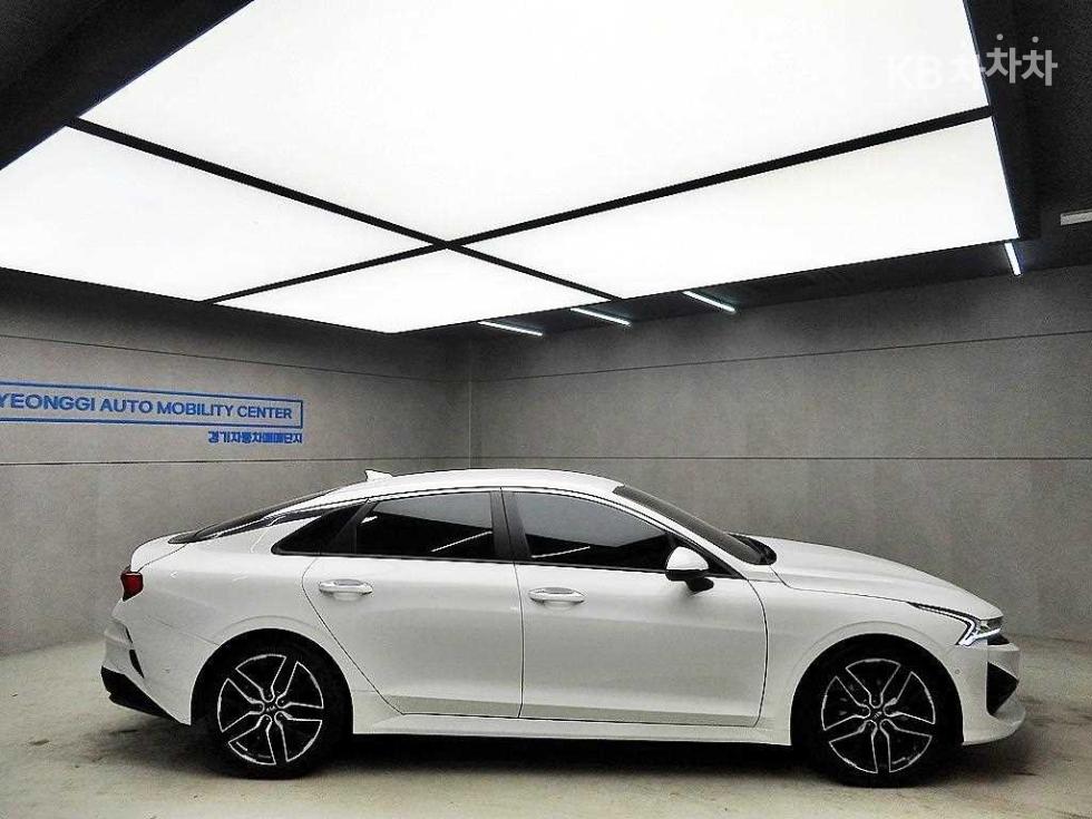 2021 - kia k5