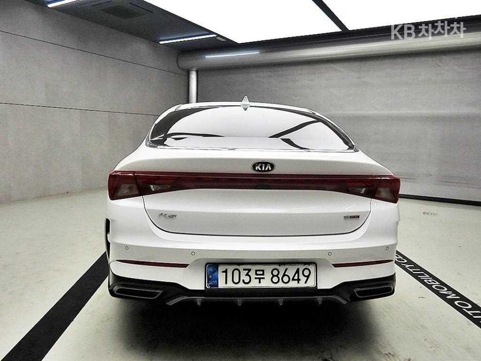 2021 - kia k5