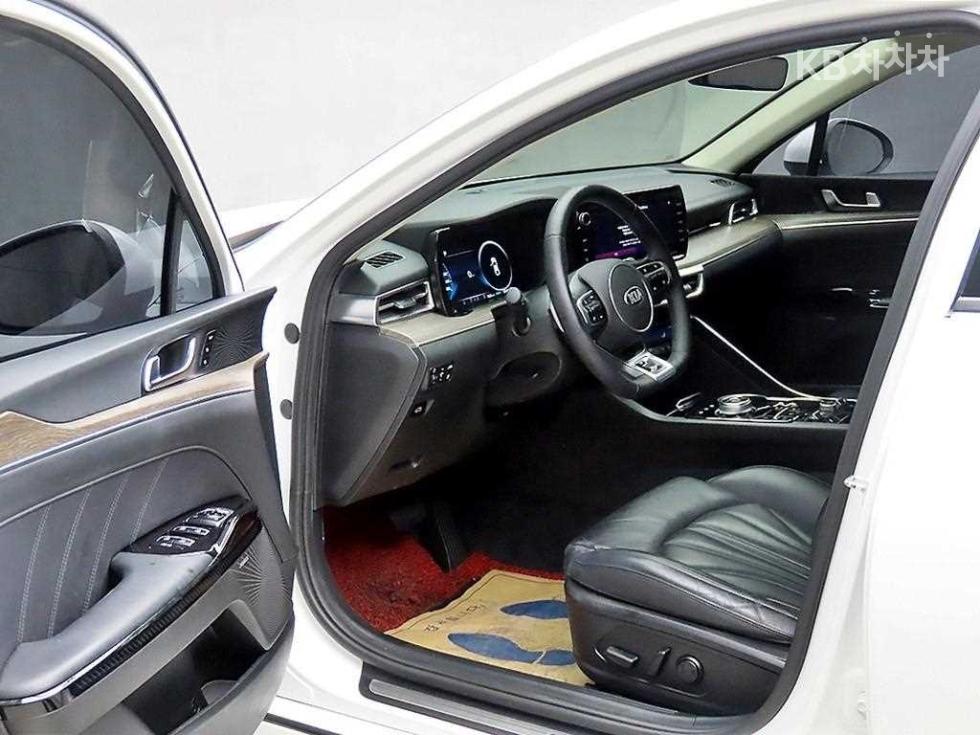 2021 - kia k5
