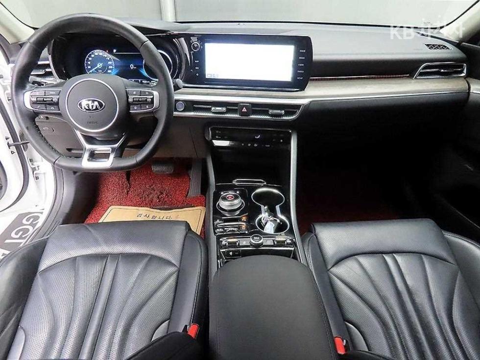 2021 - kia k5