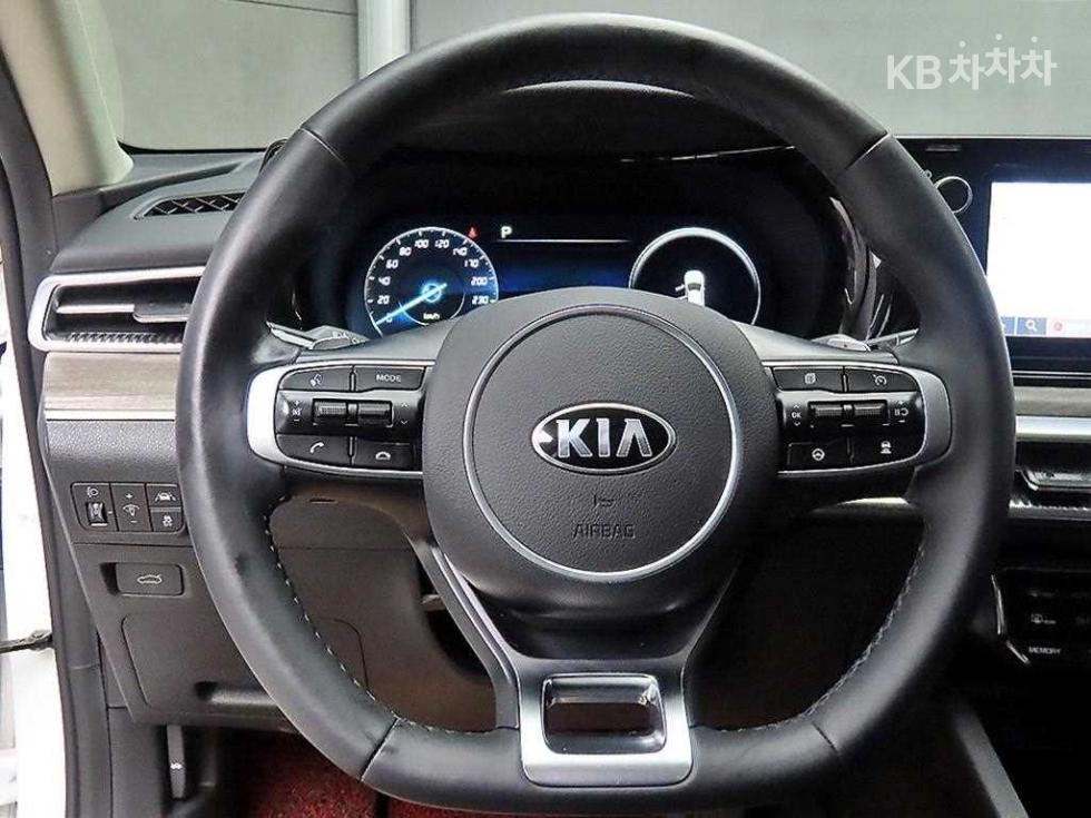 2021 - kia k5