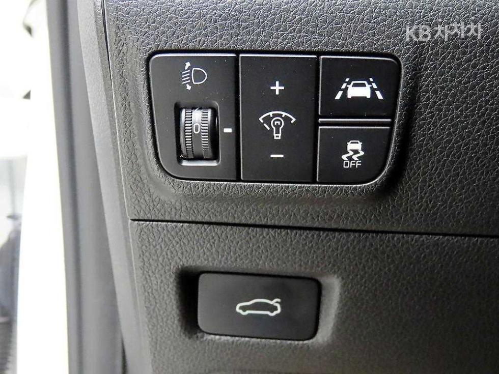 2021 - kia k5