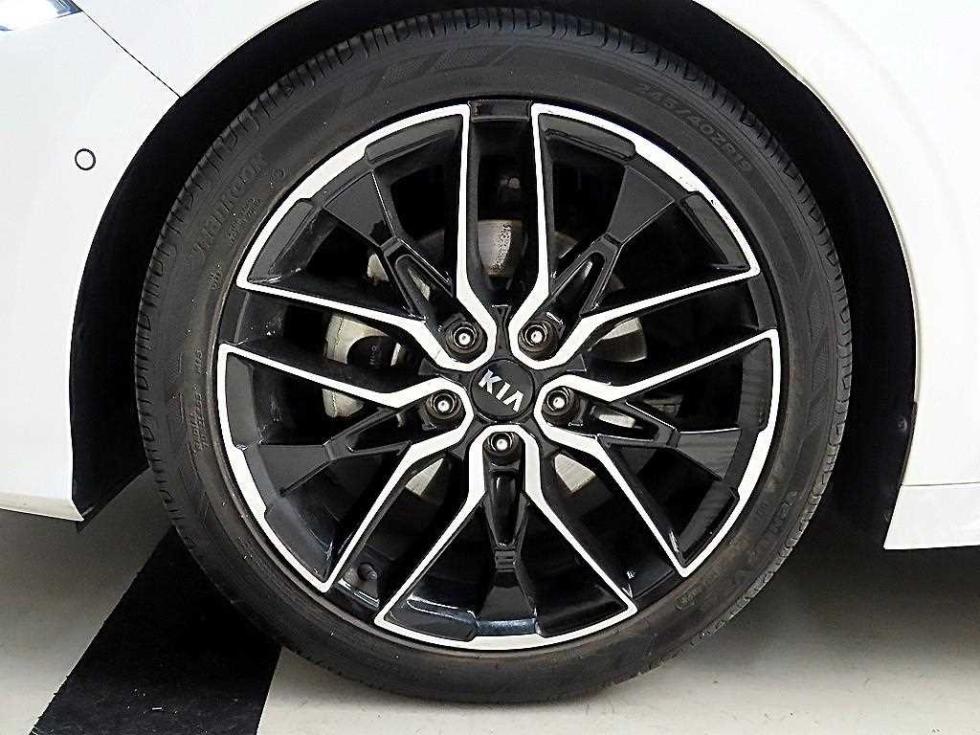 2021 - kia k5