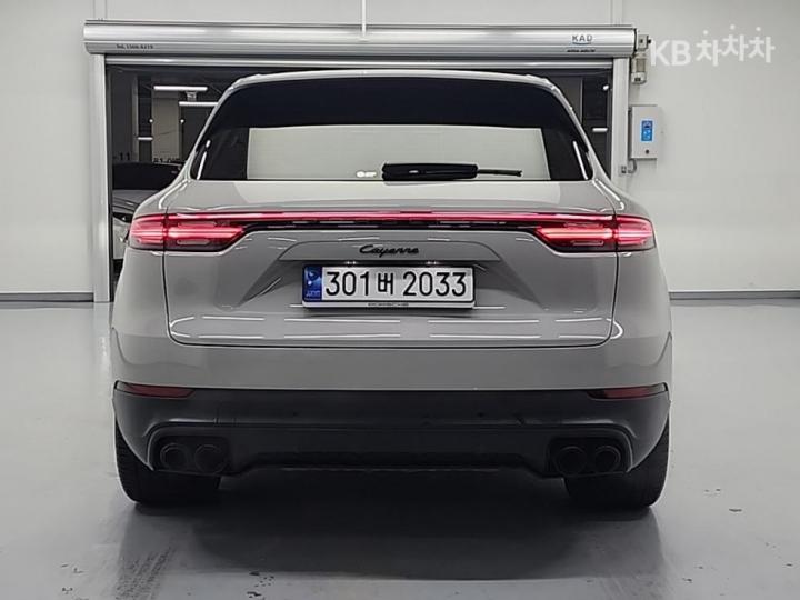 Porsche Cayenne — miniaturë 3