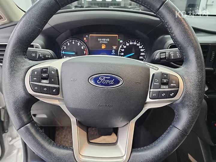 Ford Explorer Gasoline Turbo 2.3 AWD Limited 10